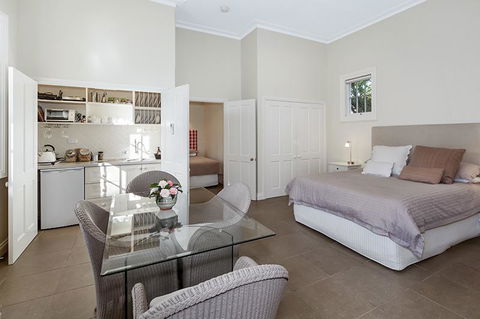 Camellia Cottage - Accommodation Adelaide 4
