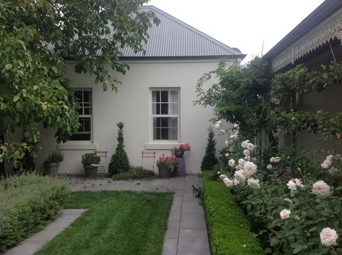 Camellia Cottage - Accommodation Adelaide 1