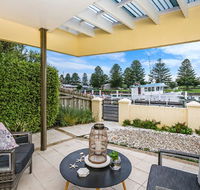 The Waterfront Apartment - Accommodation Adelaide