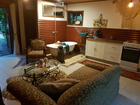 The Cabin - Accommodation Adelaide 1