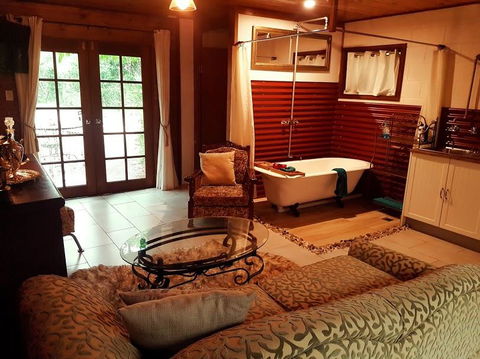 The Cabin - Accommodation Adelaide 0