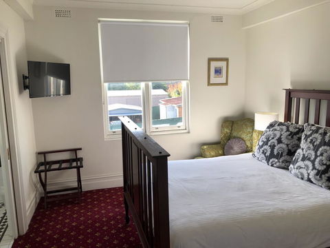 The Corner Hotel Alexandra - Accommodation Adelaide 1