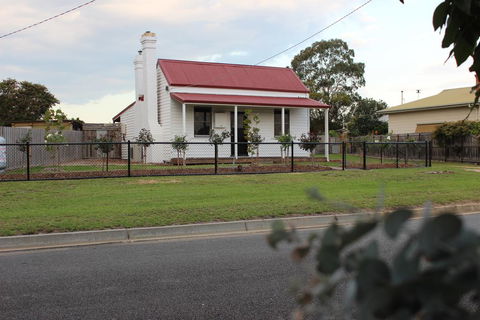 The Cottage - Accommodation Adelaide 0