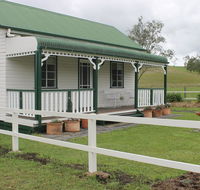 The Dollhouse Cottage - Accommodation Adelaide
