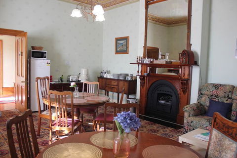 The Dragonfly North West - Accommodation Adelaide 3