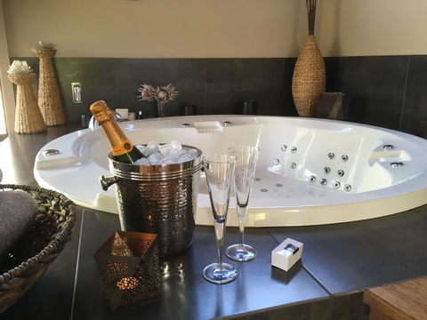 The Edge Villa - Accommodation Adelaide 3