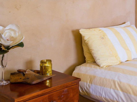The Farmhouse - Grape Vines And Rolling Green Hills - Accommodation Adelaide 3