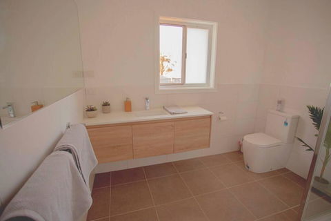 The Farmhouse. - Accommodation Adelaide 2