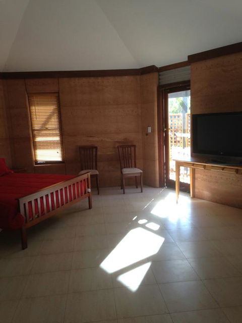 The Folly - Accommodation Adelaide 2