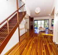 The Holiday House - Accommodation Adelaide