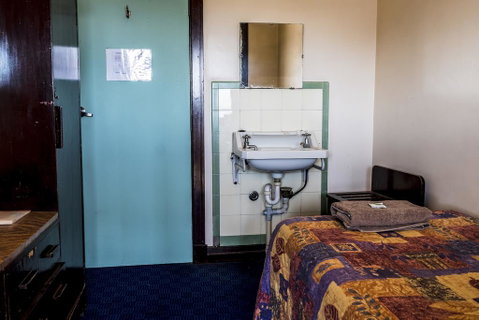 The Imperial Hotel - Accommodation Adelaide 2