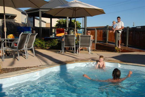 The Lakes Apartments - Accommodation Adelaide 1