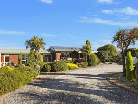 The Lodge - Accommodation Adelaide 2