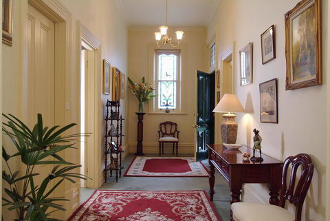 The Lodge Country House - Accommodation Adelaide 2