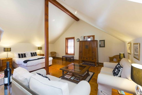 The Mews Studio - Accommodation Adelaide 2