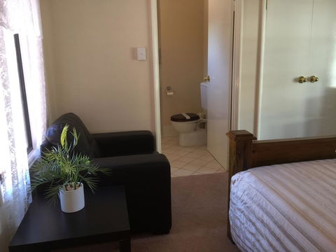 The Nosh & Nod - Howick Street - Accommodation Adelaide 2