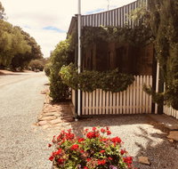 The Olde Devonshire House - Accommodation Adelaide