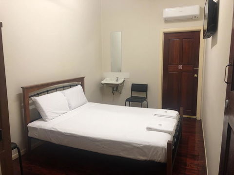 The Prince Of Wales - Accommodation Adelaide 1