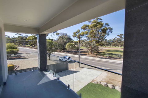 The Races Complex - Accommodation Adelaide 2