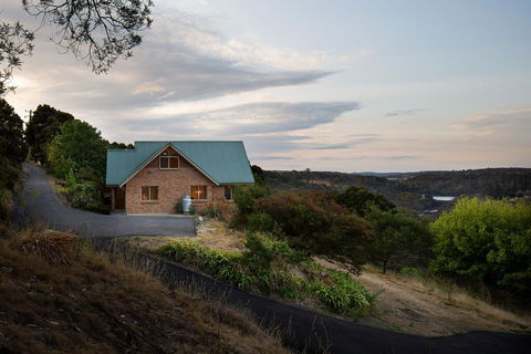 The River Valley Retreat - Accommodation Adelaide 0