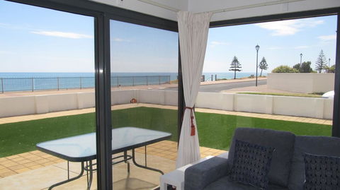 The Somerton Beach Retreat - Accommodation Adelaide 0