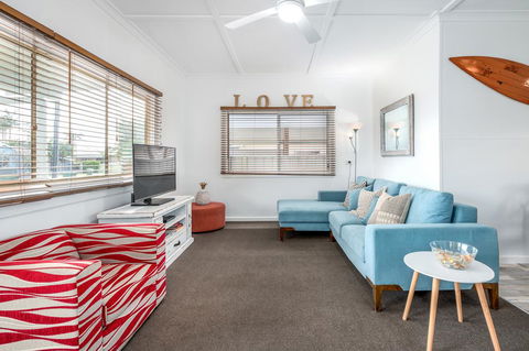 The Surf Shack - Accommodation Adelaide 3