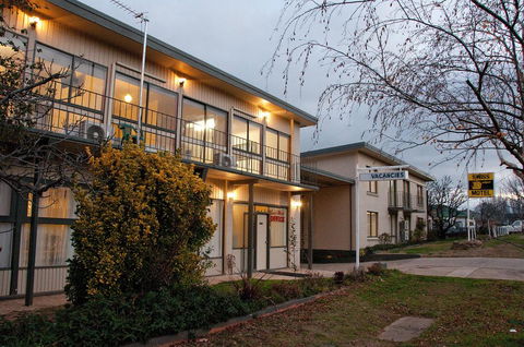 The Swiss Motel - Accommodation Adelaide 0