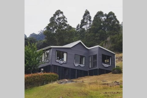 The Tin Dragon - Accommodation Adelaide 0