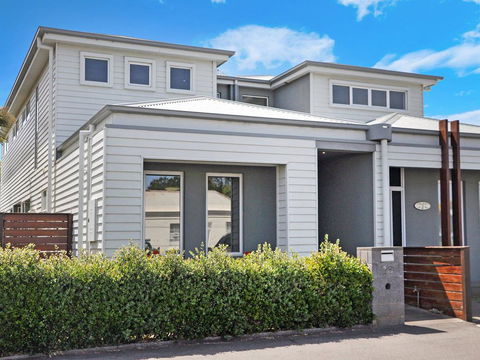 The Townhouse - Accommodation Adelaide 0