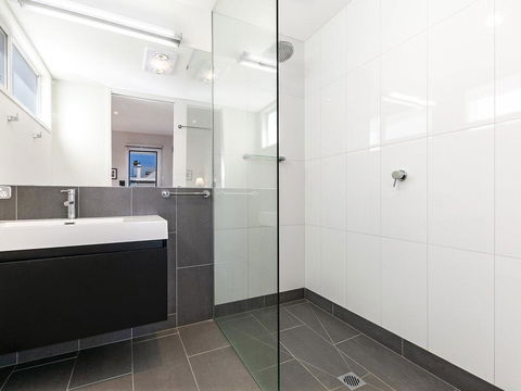 The Townhouse - Accommodation Adelaide 1
