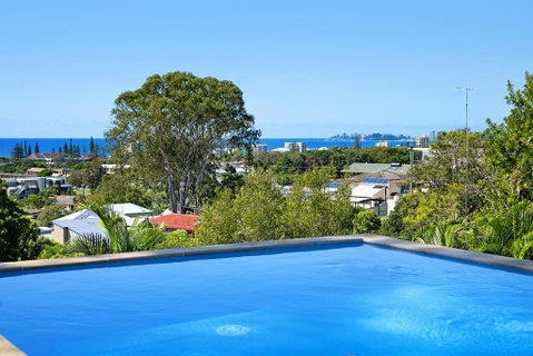 THE VIEW, TUGUN - 4 Bedrooms - Sea Views - Private Heated Pool - Accommodation Adelaide 0