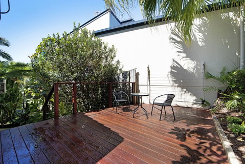 THE VIEW, TUGUN - 4 Bedrooms - Sea Views - Private Heated Pool - Accommodation Adelaide 1