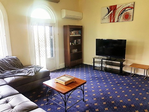 The Wharf Hotel - Accommodation Adelaide 2