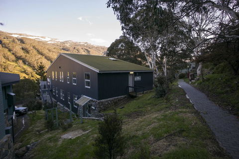 Thredbo YHA - Accommodation Adelaide 0