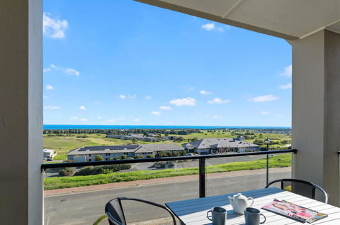 Ticky's Dream - 18 Turnberry Drive - Accommodation Adelaide 0