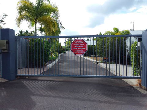 Tin Can Bay Marina Villas - Accommodation Adelaide 3