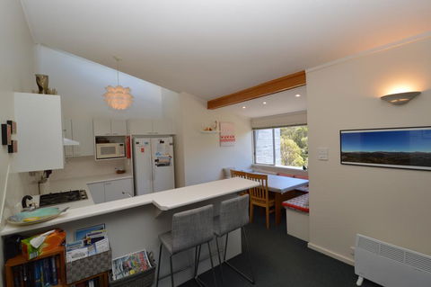 Tombarra 4B 2 - Accommodation Adelaide 2