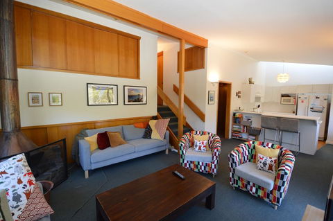 Tombarra 4B 2 - Accommodation Adelaide 1