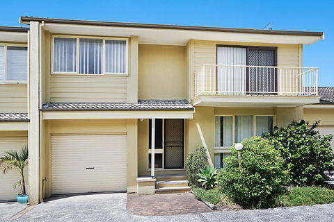 Toowoon Bay Townhouse, Unit 6 - Accommodation Adelaide 0