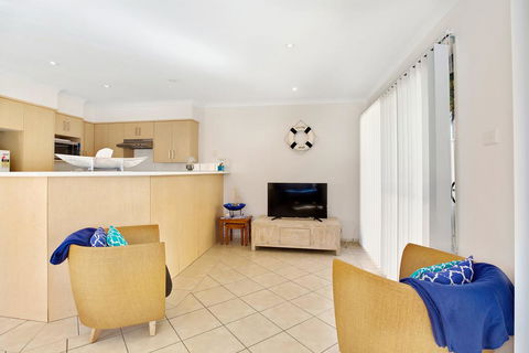 Townhouse In The Heart Of Port Stephens - Accommodation Adelaide 3