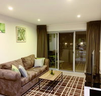 Tranquil Relaxing Forrest Style Apartment - Braddon CBD - Accommodation Adelaide