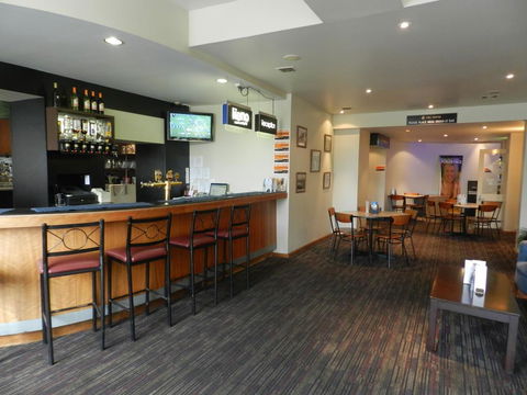 TRC Hotel - Accommodation Adelaide 3