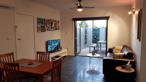 Two Bedroom Garden Apartment - Accommodation Adelaide 2