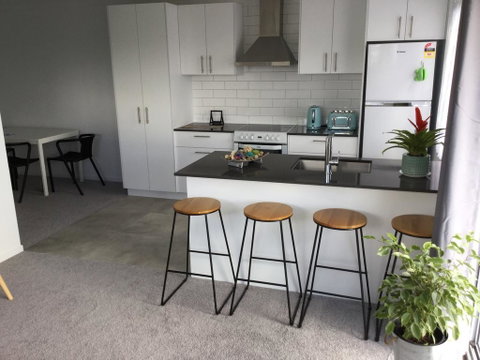Two Bedroom Guesthouse Bundall - Accommodation Adelaide 0