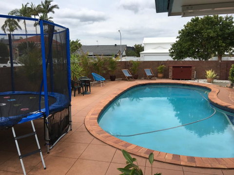 Two Bedroom Guesthouse Bundall - Accommodation Adelaide 2
