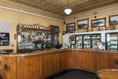 Ulmarra Hotel - Accommodation Adelaide 2
