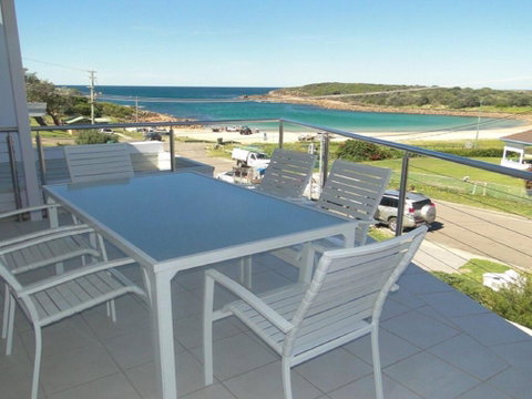 Ultimate Beach House' 19a Graham Street - Views , Peace & Quiet - Accommodation Adelaide 0