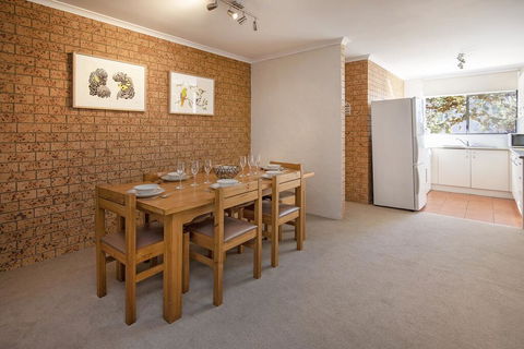 Unit 7 St Moritz - Accommodation Adelaide 3