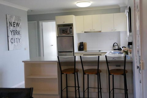Unit 9 Bellevue - Accommodation Adelaide 2