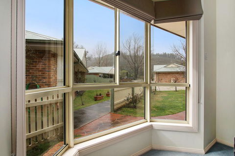 Valley View Townhouse - On The RAIL TRAIL - Accommodation Adelaide 3